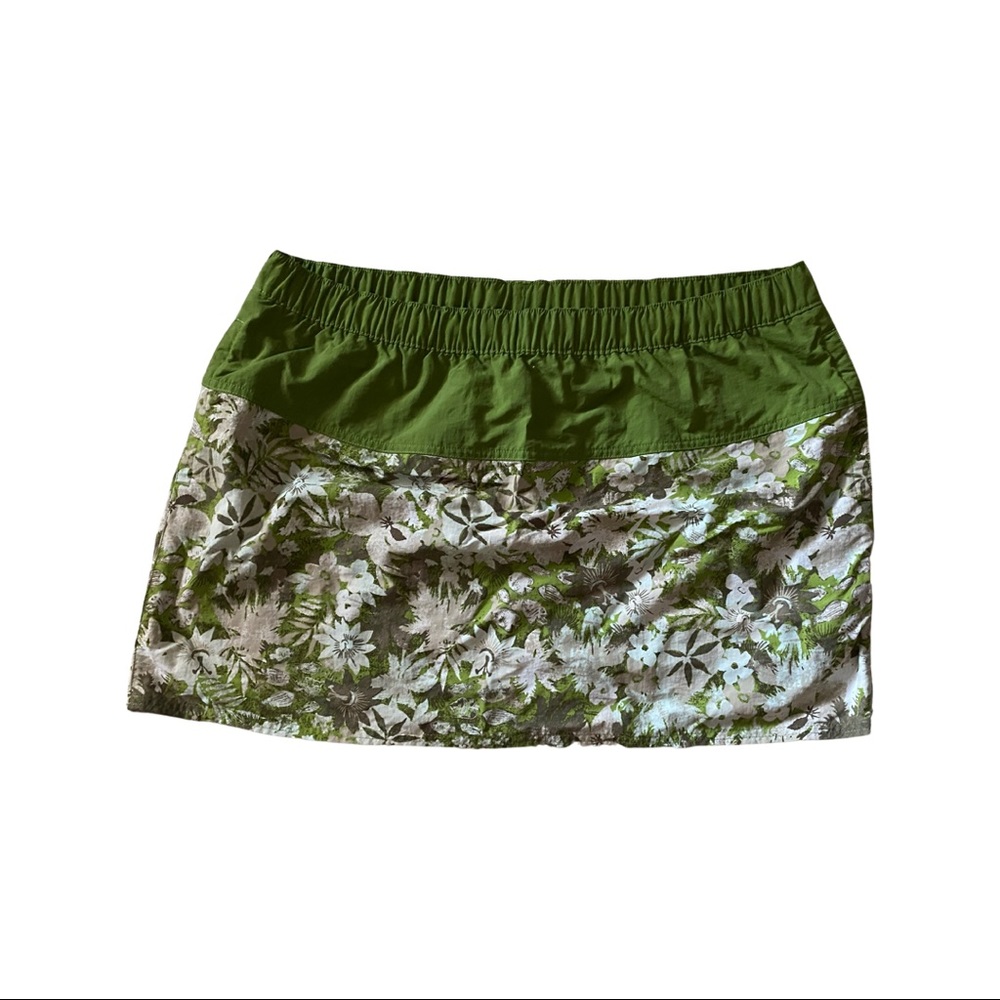 Patagonia Tech Skirt XL floral with pockets
